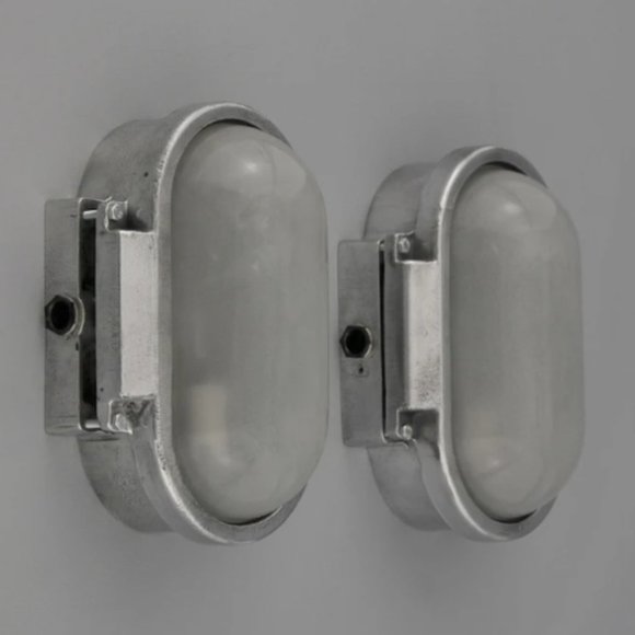 Skinflint - Salvaged Czech Bulkhead - Picture 3 of 3